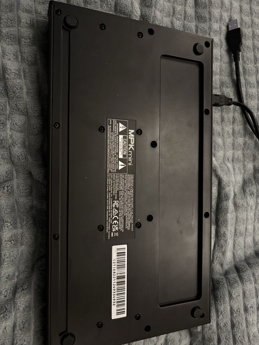Миди клавиатура AKAI MPK mini MK3 Black