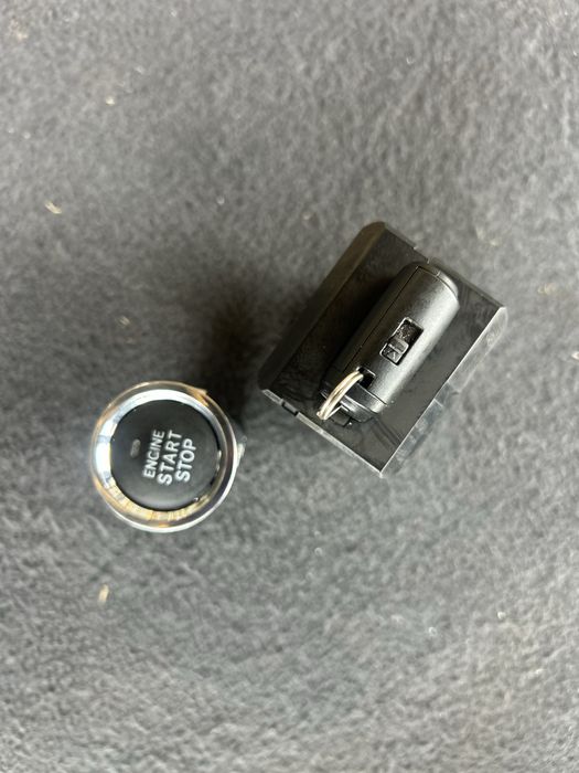 Гълтач ключ и старт-стоп бутон за тойота корола версо/Corola verso