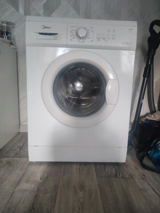 Продам стиральную машину