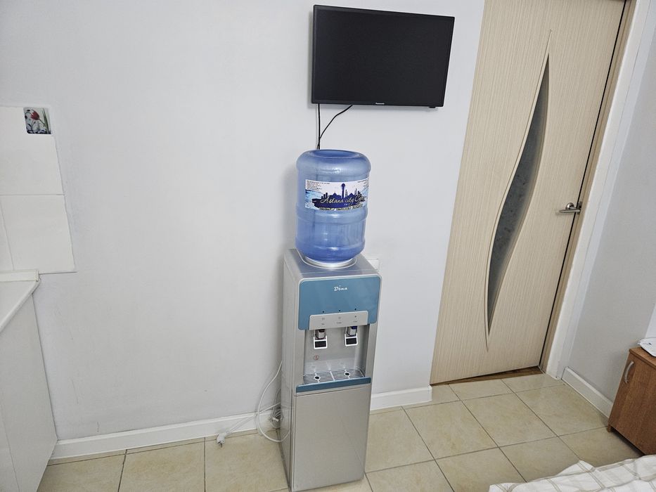 Кулер для воды, диспенсер