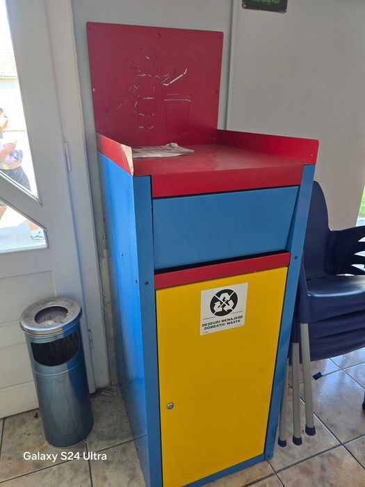 Vând echipamente profesionale Fast-Food / Restaurant + mobilier sală