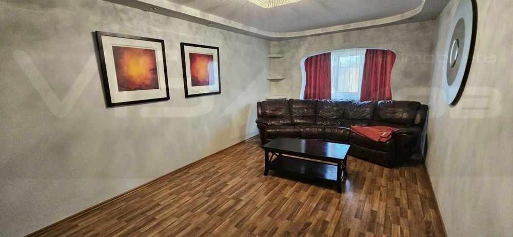 De vânzare apartament cu 3 camere în Onești