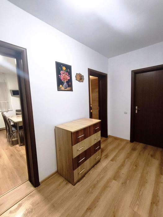 Închiriez garsoniera