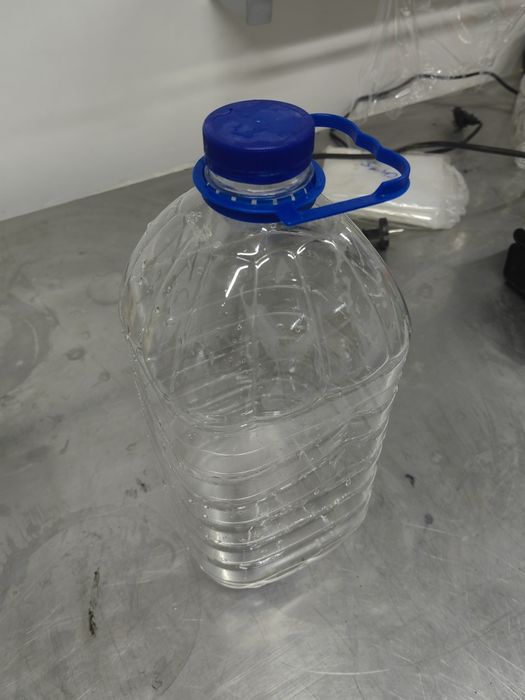 Бутилки 5л. нови