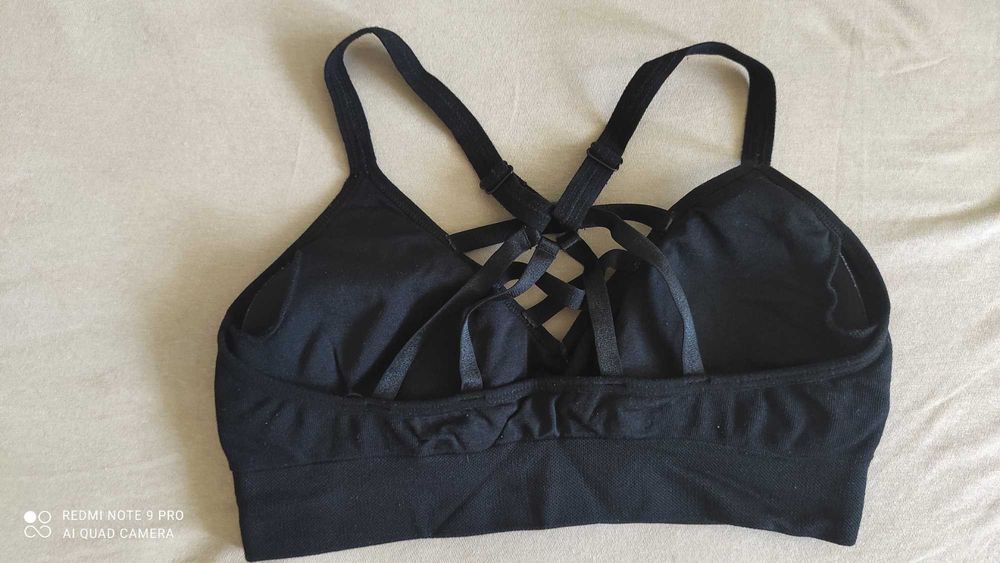 Дамски спортен сутиен ,,Reebok,, , размер М