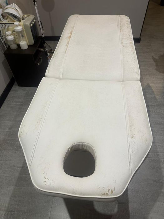 Продам массажную кушетку