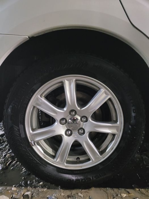 Продам шины с дисками Хака 8