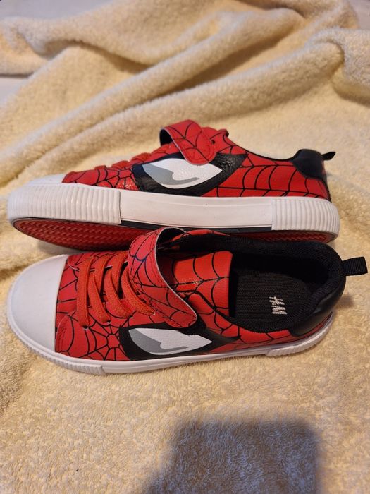 Кецове Спайдърмен  H&M 33 н. -  9 €