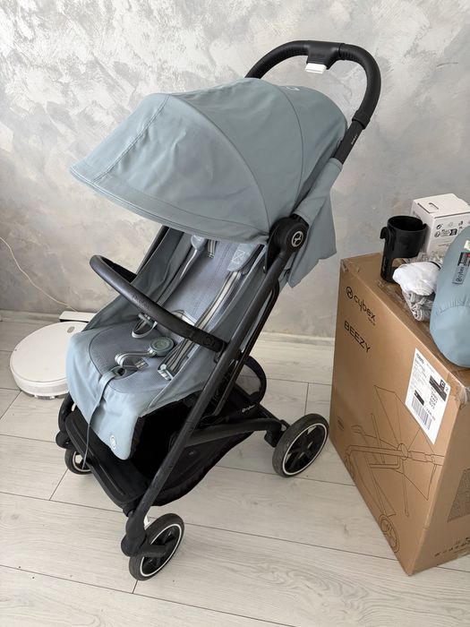Продавам количка cybex beezy