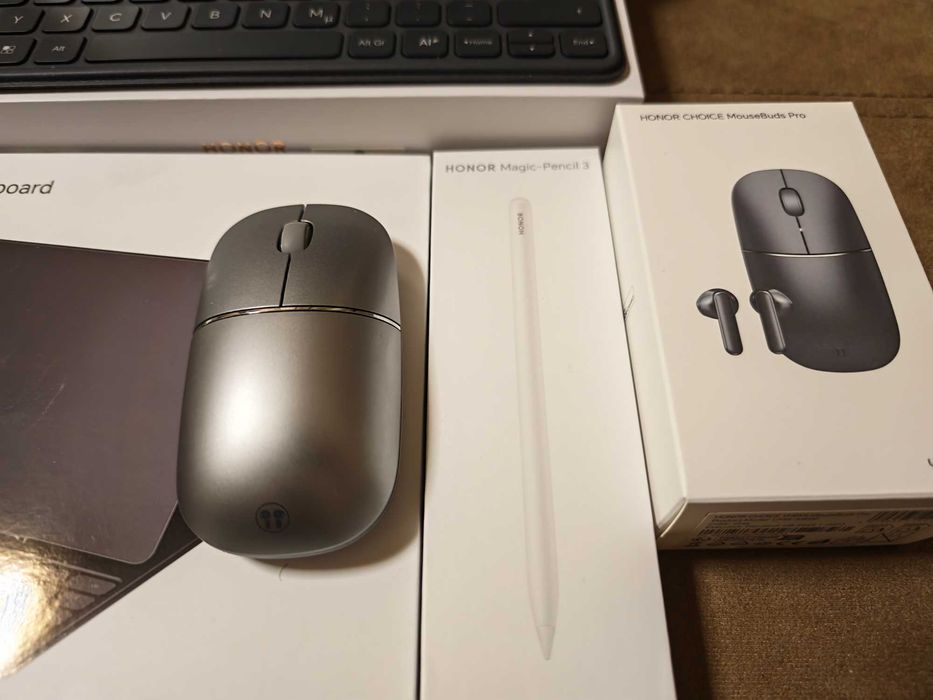 Пълен КОМПЛЕКТ Таблет Honor MagicPad 4 (12.3") – 16GB/512GB – КАТО НОВ!