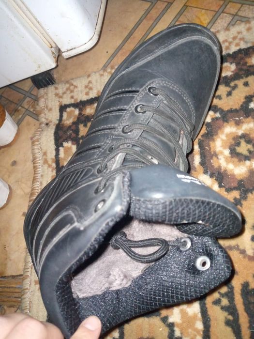 Продам красовки зимнее 37 размер