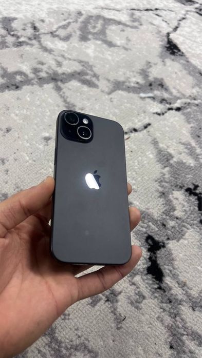 Iphone 15           .