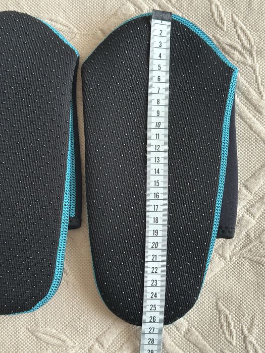 Продаются новые плавательные, водонепроницаемые носки