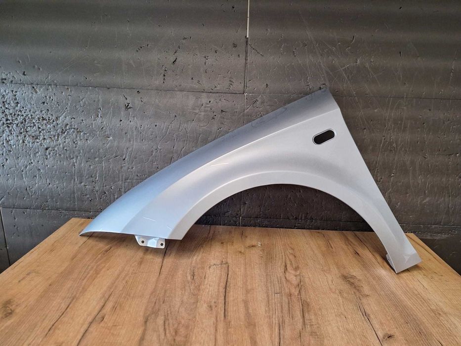 Aripa Fata Stanga Seat Leon An 2005-2012 (LS7Y (Gri))