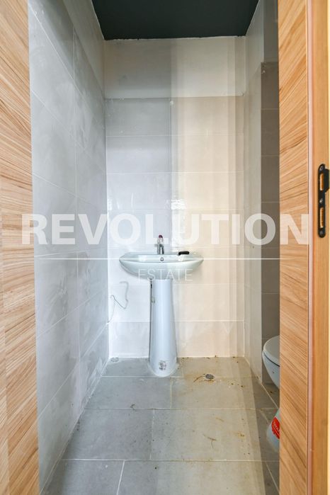 Магазин с АКТ 15 в ж.к. Малинова долина