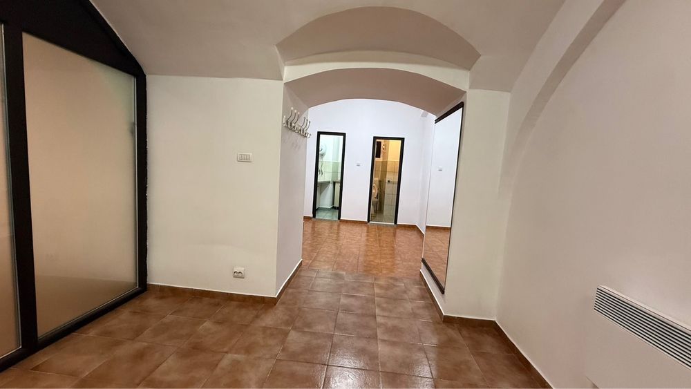 Proprietar, inchiriez spatiu Ultracentral