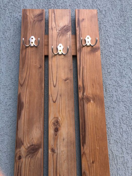 Cuiere PAL culoarea stejar, NOI, 6 agatatoare, simple, elegante