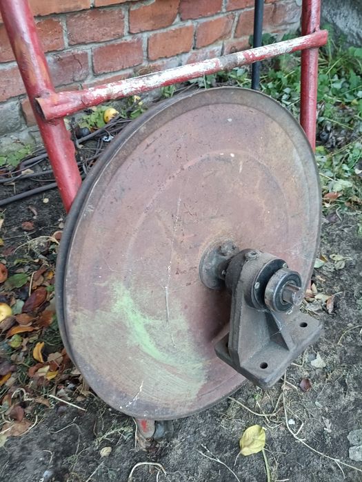 Шкив 60 см с осью