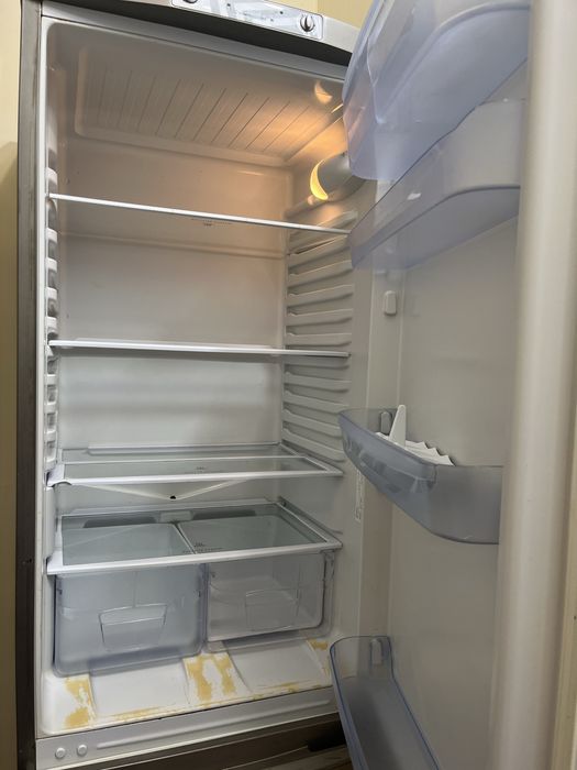 Холодильник INDESIT