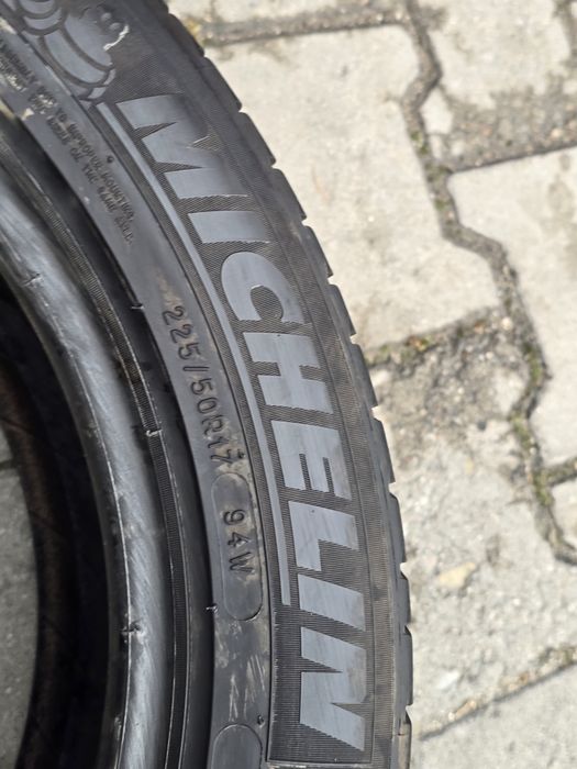 225 50 17 Michelin