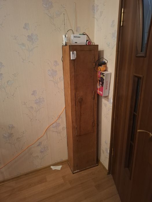 Продаю сейф в отличном состояние