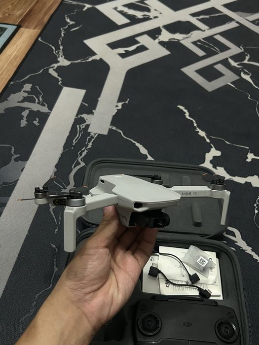 Dji mini дрон.