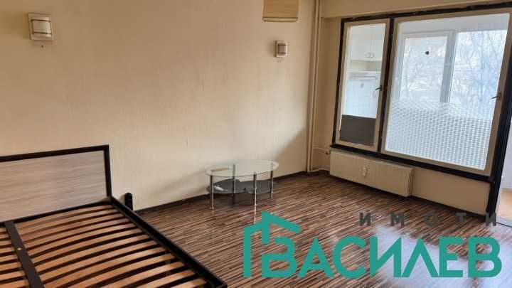 Продава 2-СТАЕН град София, Полигона