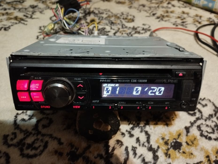 Alpine CDE 130RR player MP3 /USB /AUX /RCA