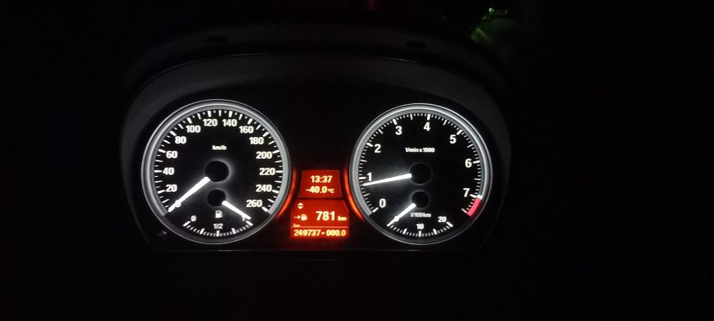 Смяна на подсветка, М преработка километраж БМВ Е90 Е91 Е92 Е93 Е60