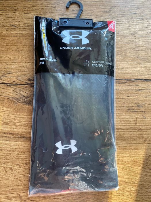 Спортни ръкави Under Armour