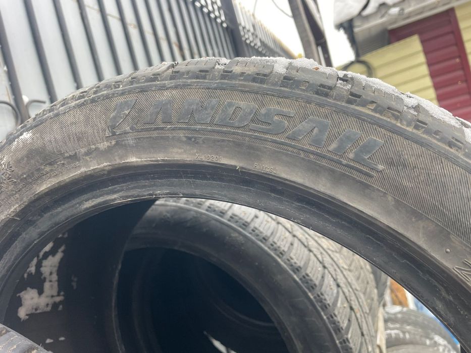 Продам резину 245/45/18