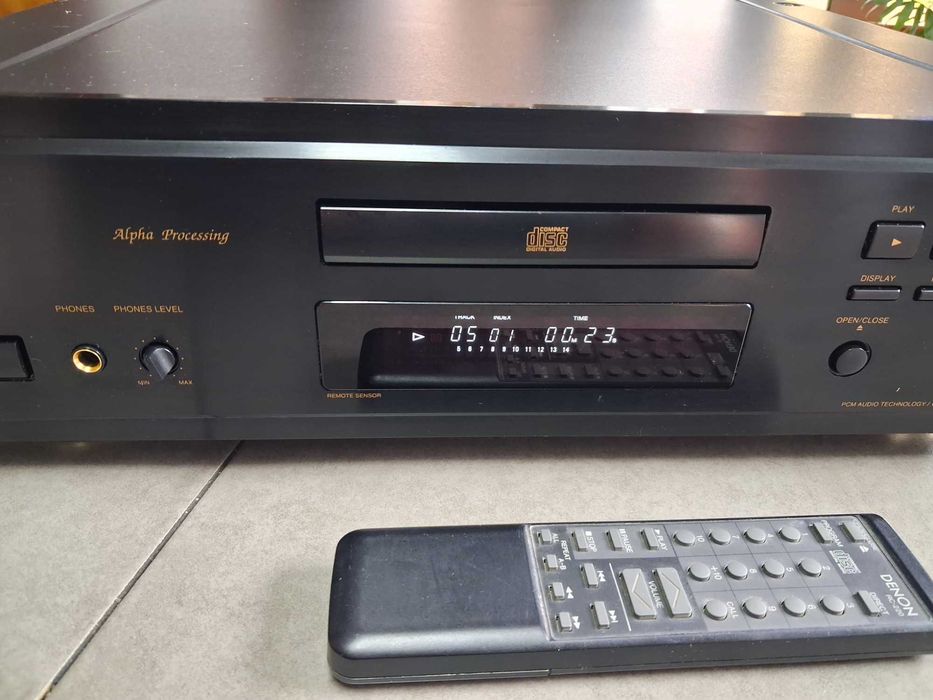 Denon DCD-1550AR cd player