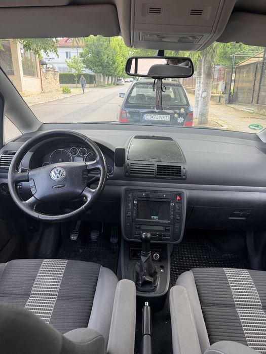 Volkswagen Sharan 2.0D 7 locuri
