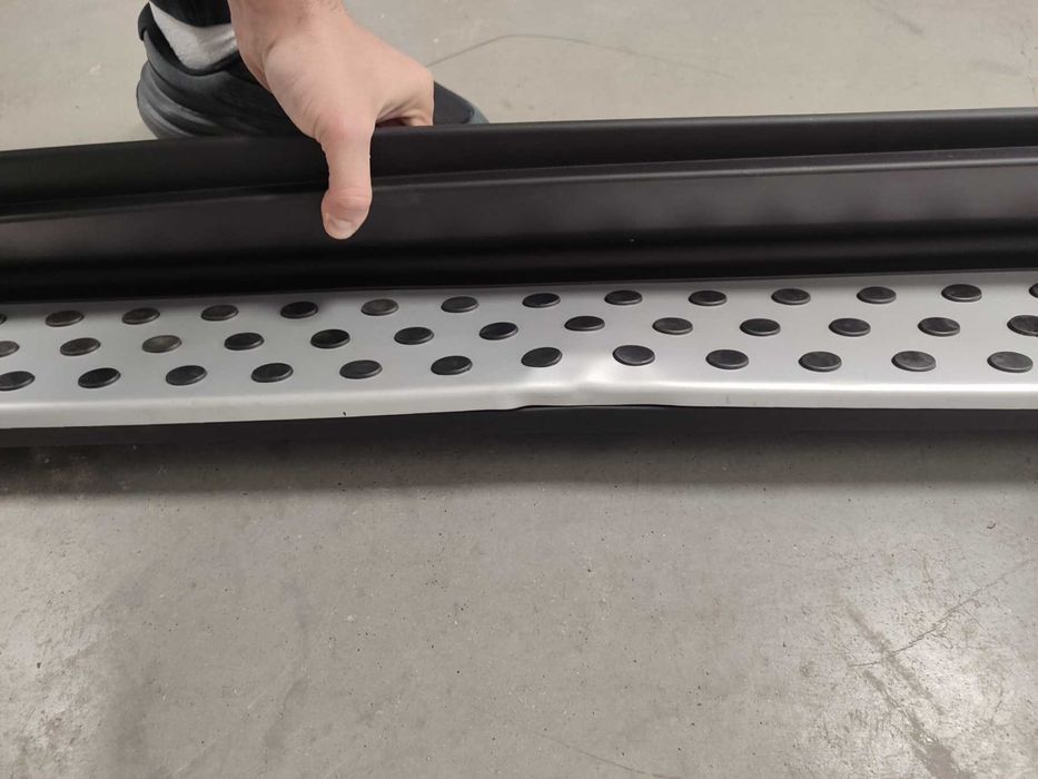 Степенки за Mercedes GL X164 (2006-2012) ! С ДЕФЕКТ.