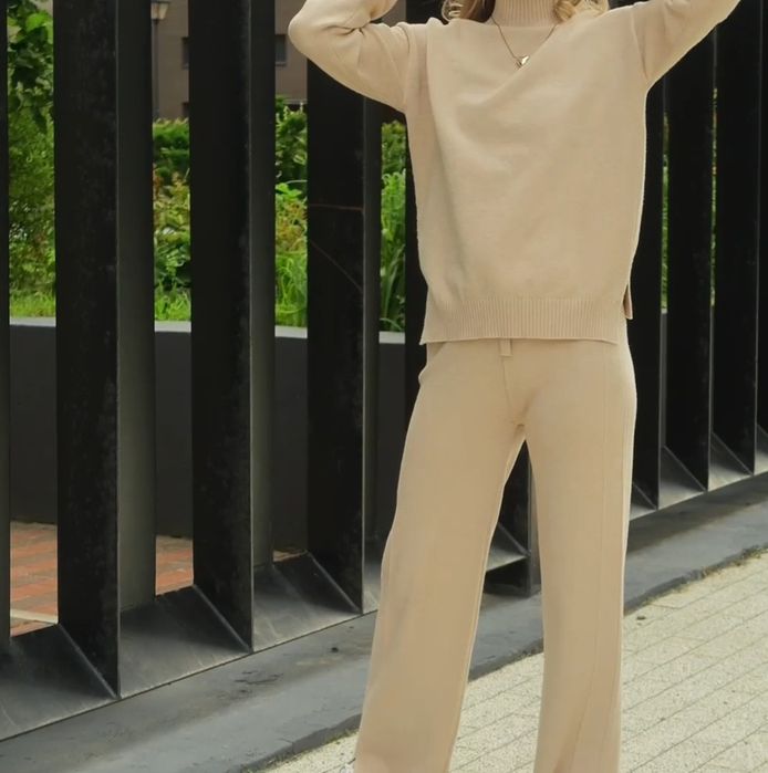 Продам костю трикотаж Новый