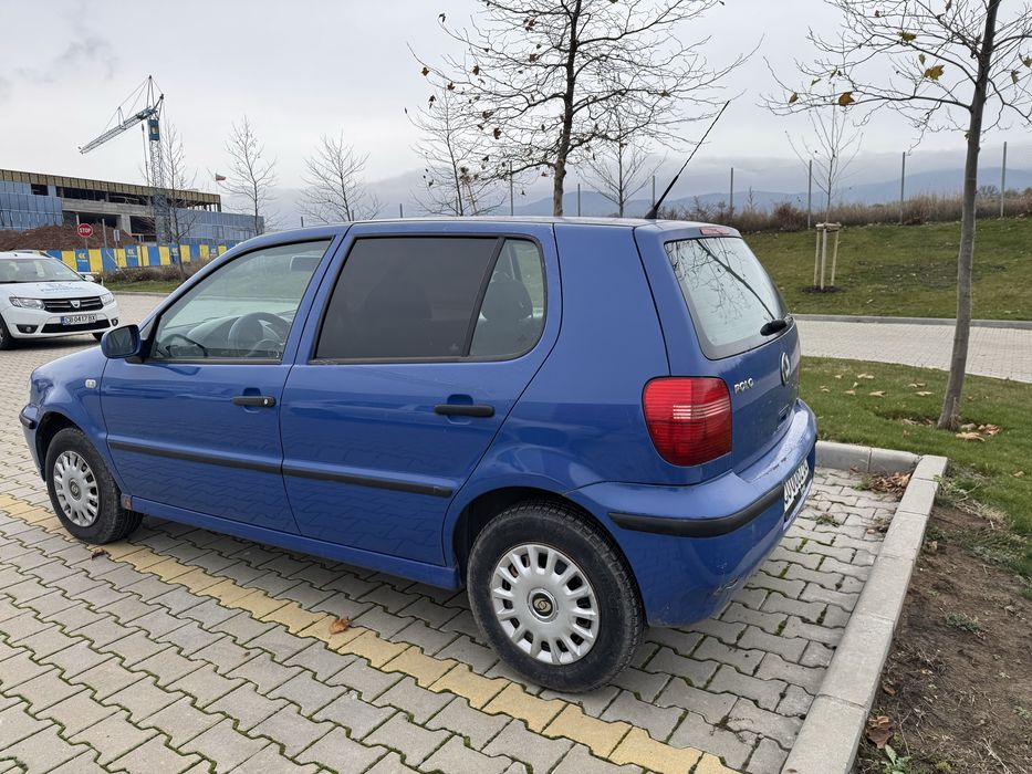 VW Polo 2000г 1.0 MPI Бензин 4/100