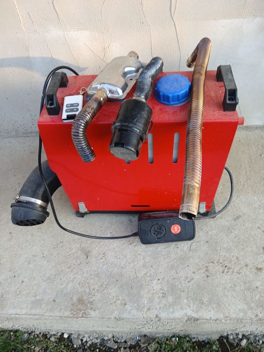 Vand sau schimb este nou folosit cam trei luni