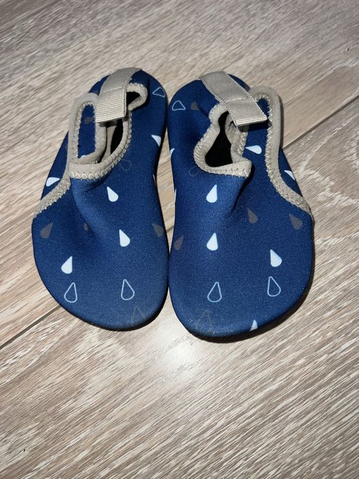 Papuci  de  apa