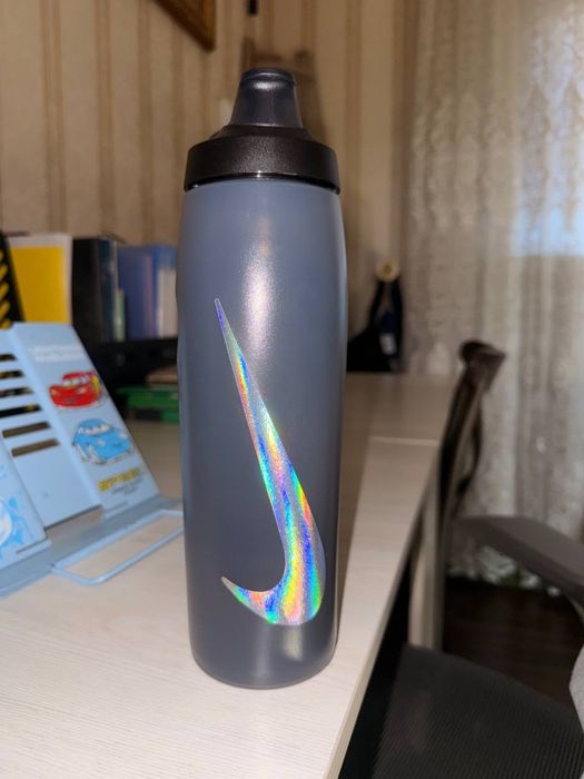 Бутылка нике новая