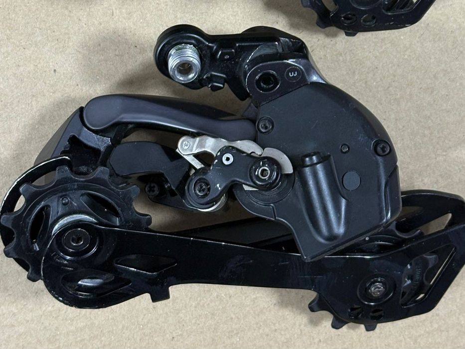 Schimbator Spate Ultegra Di2 RD-R8150 12V GS si Maneta DuraAce ST-R9270