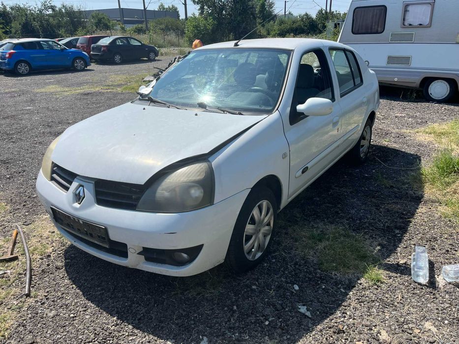 Dezmembrez Renault Clio Symbol facelift 2006 1,4 benzina alb