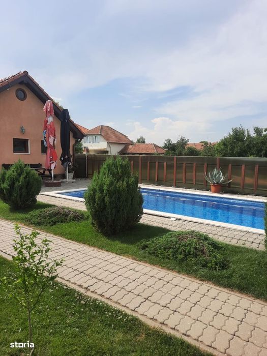 Casa D+P+M cu piscina in Cicir (la 9 km de la iesirea din Arad)