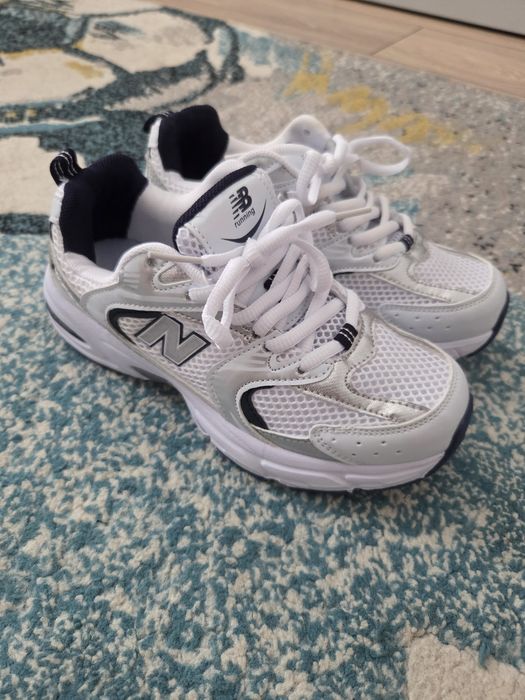Кроссовки новые New Balance 35 размера