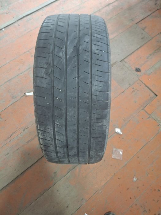 Шина одиночка 235/45/18