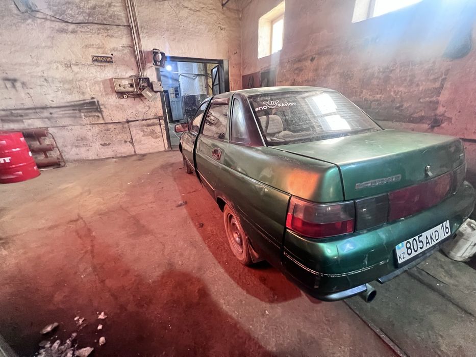 Автомобиль Ваз 2110