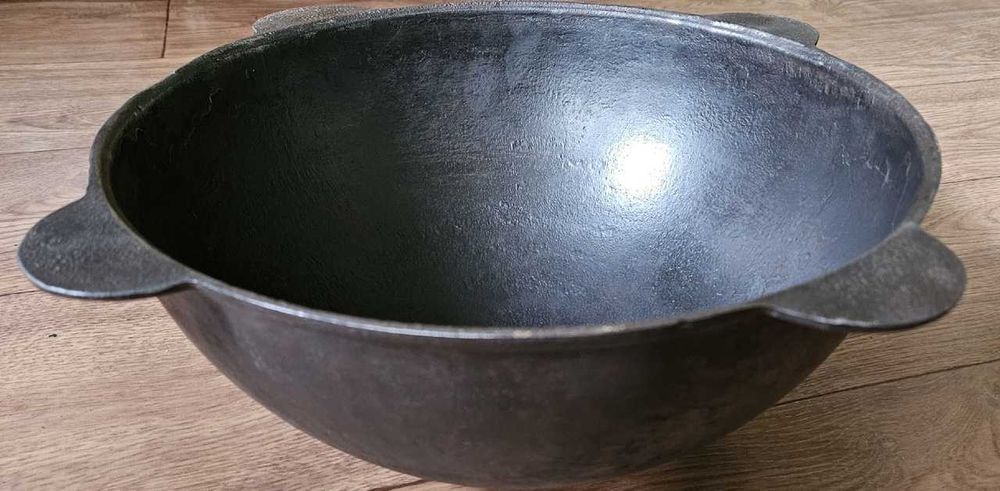 Казан чугунный СССР  8 литров