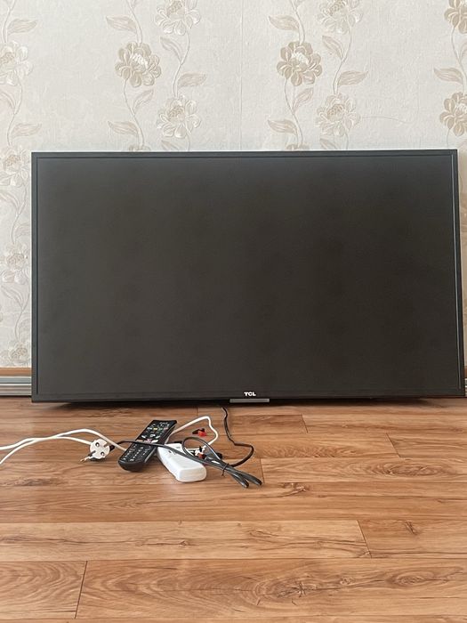 Телевизор TCL диагональ 102см