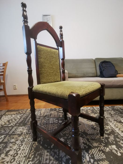 2 броя масивни ретро столове