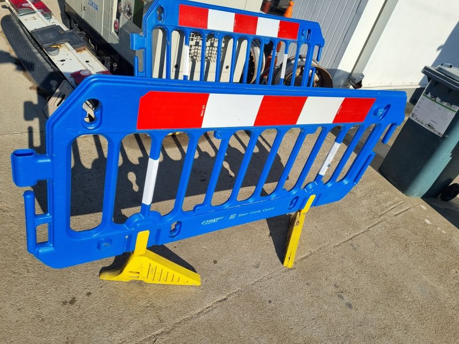 Bariera protecție lucrari folosită 2 buc