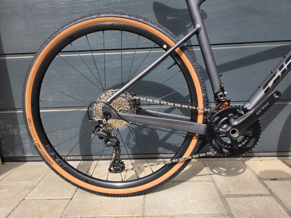 Bicicleta Gravel Giant Revolt